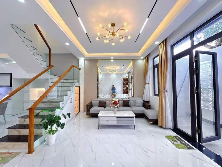 Bán nhà phố Hoàng Ngân, Cầu Giấy - 25 tỷ - Vị trí đắc địa, 75m²
