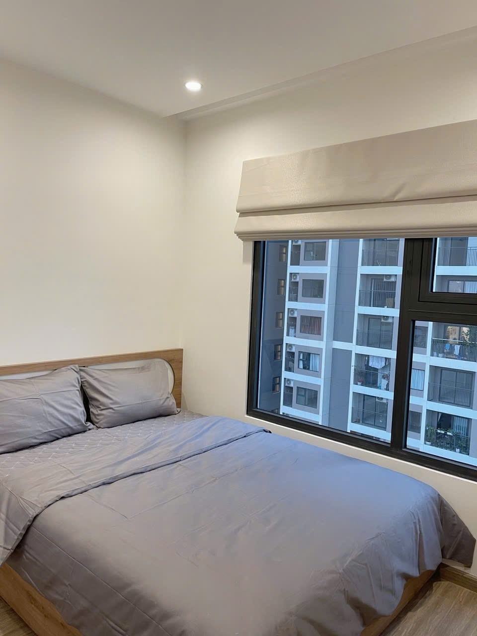 Chính chủ bán gấp căn hộ cao cấp Vinhome Oceanpark 2 - 2PN, Full Nội Thất