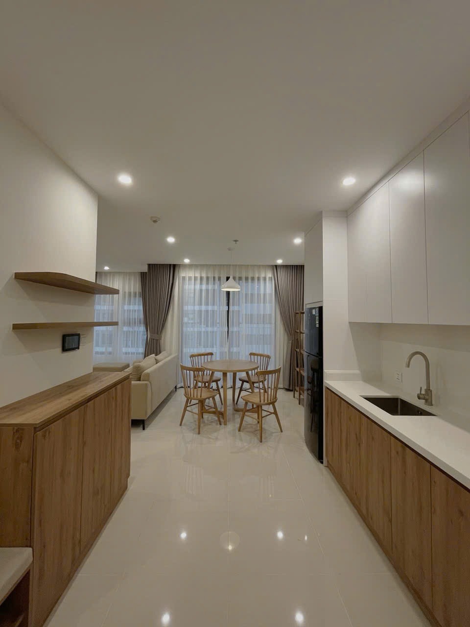 Chính chủ bán gấp căn hộ cao cấp Vinhome Oceanpark 2 - 2PN, Full Nội Thất