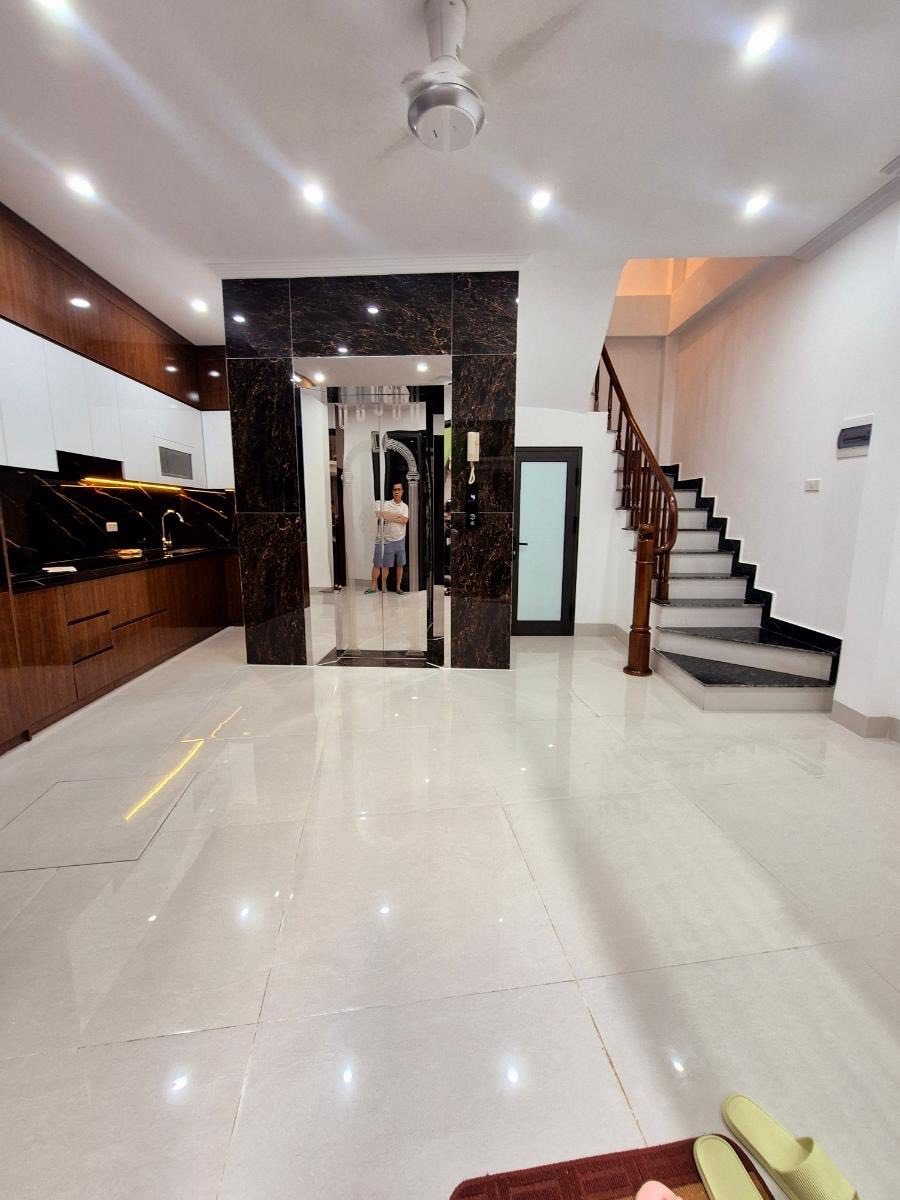 Bán Nhà Đồng Cổ Hà Nội: Mới Cứng, Thang Máy, Vị Trí Đắc Địa