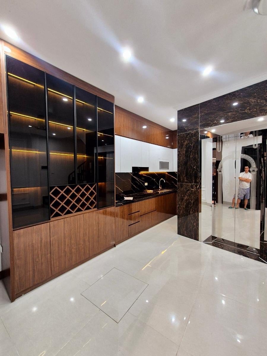Siêu phẩm đồng cổ: Nhà đẹp, tiện lợi, gần chợ, thang máy, 38m2
