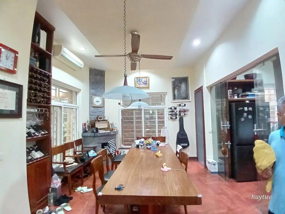 Bán Biệt Thự Mỹ Đình 200m2 - 60 tỷ - Vị Trí Đắc Địa, Thiết Kế Sang Trọng