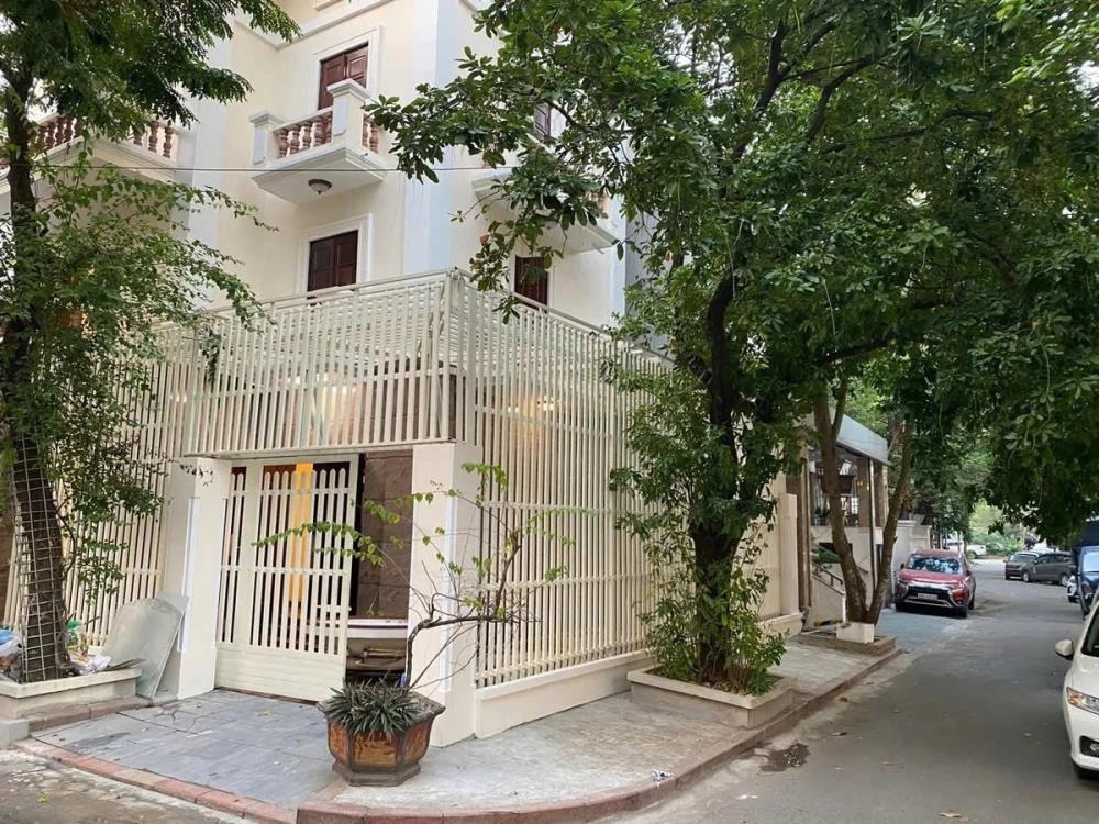 Biệt Thự Mỹ Đình 176m2 - 5 Phòng Ngủ - Giá 125 Tỷ - Sổ Đỏ Chính Chủ
