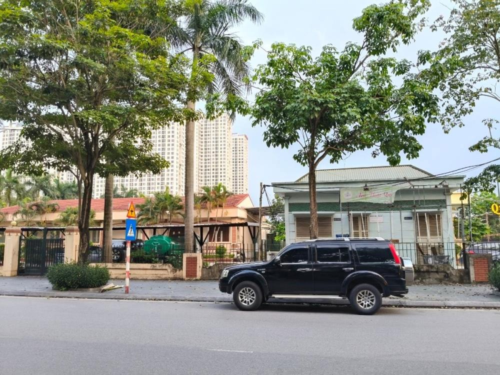 Mặt Phố View Hồ - Biệt Thự Kinh Doanh Đắc Địa Tại Trung Tâm Thành Phố