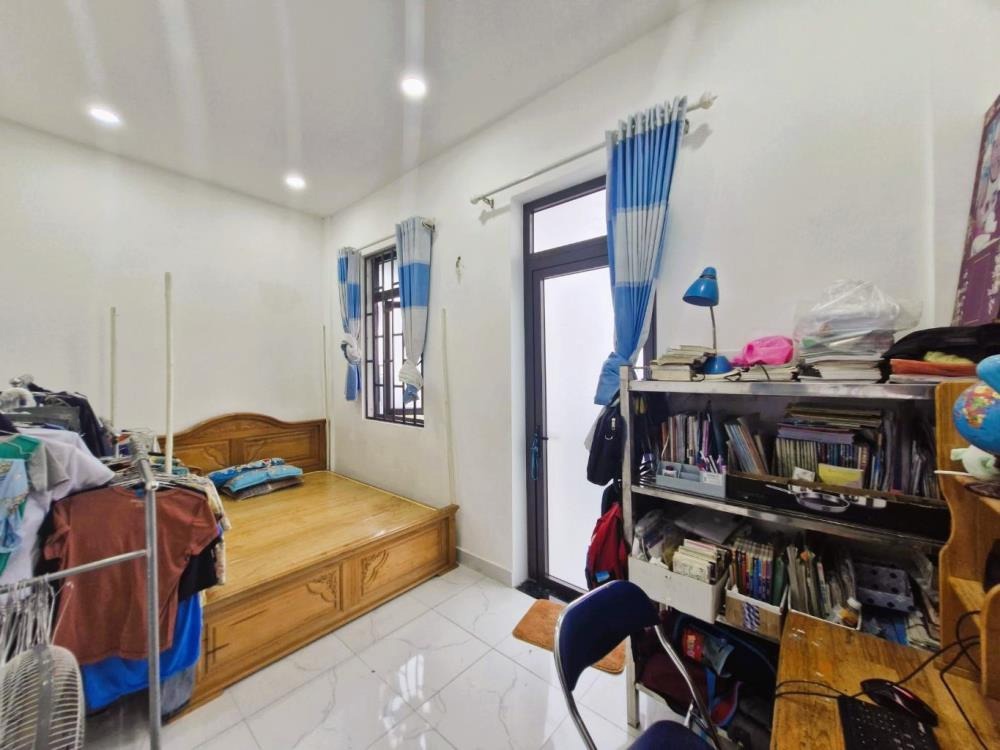 Bán nhà gần KCN Long Trường Quận 9: 2 tầng, 51m2, 4 tỷ
