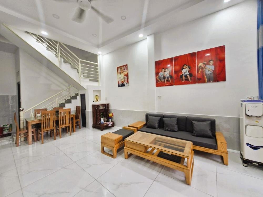 Bán nhà gần KCN Long Trường Quận 9: 2 tầng, 51m2, 4 tỷ