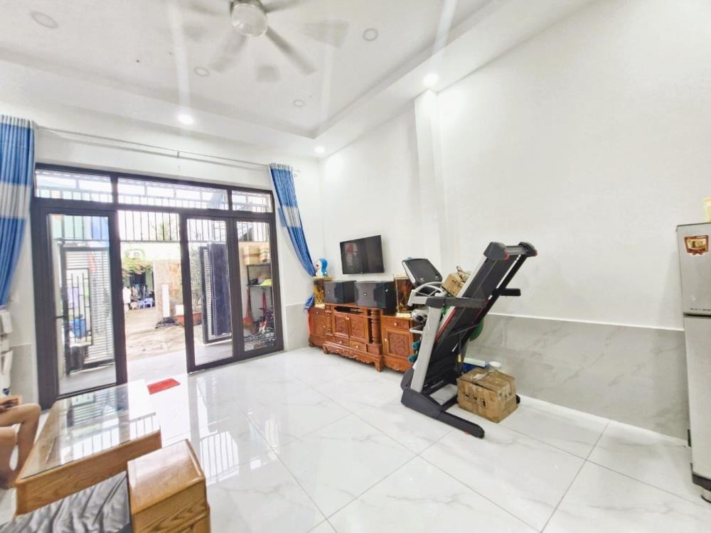 Bán nhà gần KCN Long Trường Quận 9: 2 tầng, 51m2, 4 tỷ