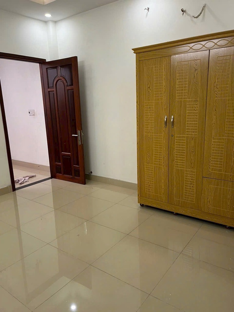 Bán Nhà 3 Tầng Đường Lò Lu, Quận 9 - Gần Vinhomes, Khu CNC - 4.5 Tỷ