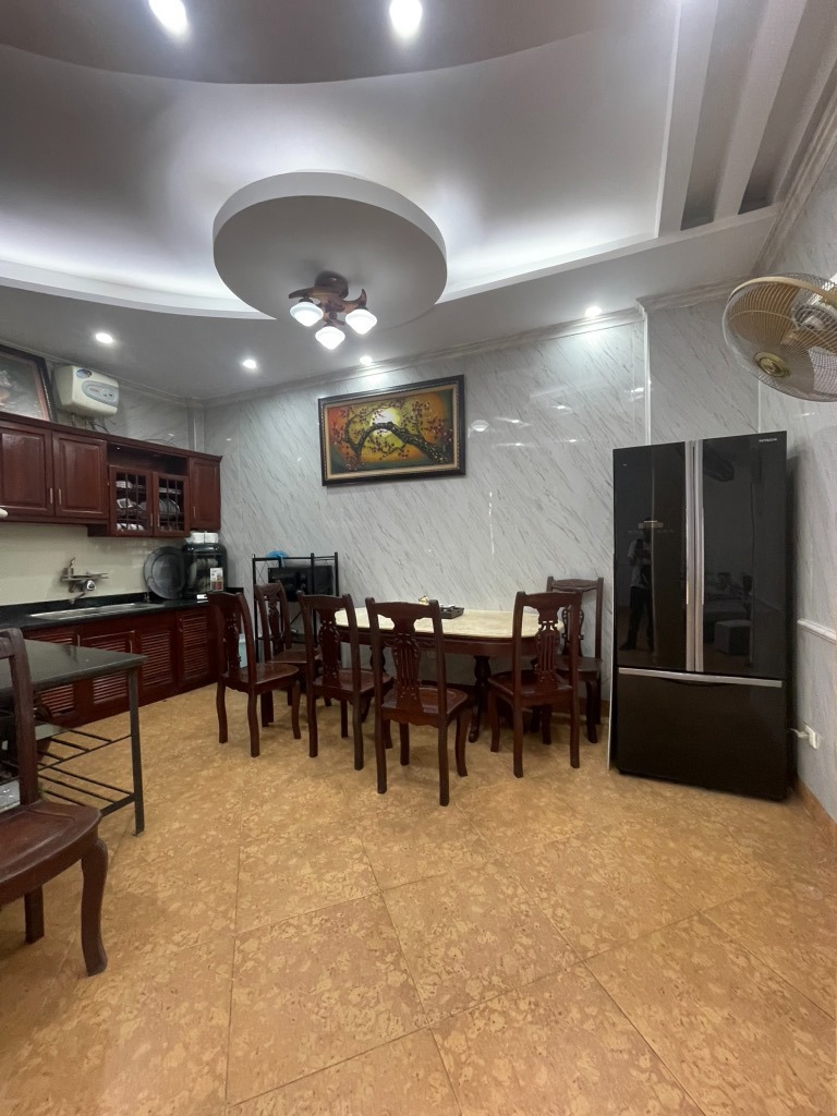 Bán nhà Hoàng Hoa Thám, Ba Đình 76m2 - Giá 10.7 Tỷ - Vị Trí Đẹp