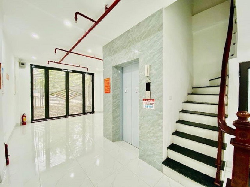 Nhà Lô Góc 6 Tầng, Full Nội Thất, Thang Máy, Ô Tô Đỗ Cửa - Kinh Doanh Sinh Lợi Cao