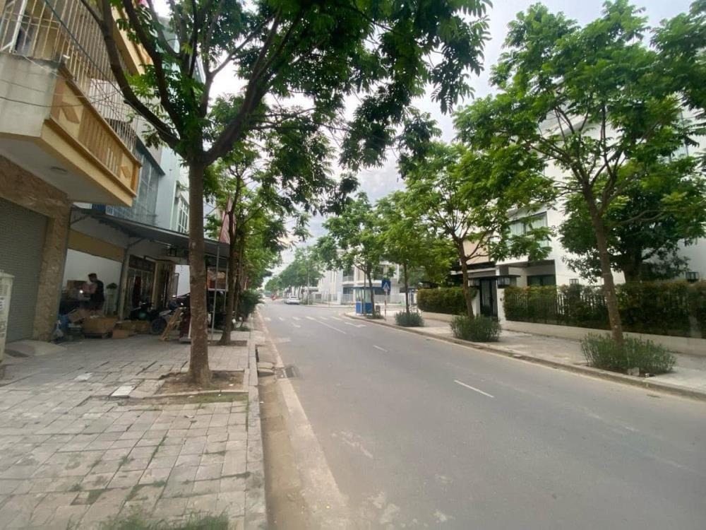 Tuyệt phẩm Biệt Thự Mặt Phố Trung Hòa Nhân Chính - 200m2, View Sân Chơi, KD Tốt