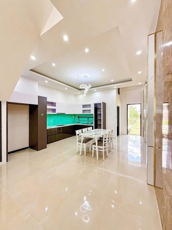 Nhà Phố Cao Cấp Hoàng Sâm - Nghĩa Đô, Cầu Giấy: Giá 30 Tỷ, Diện Tích 80m²