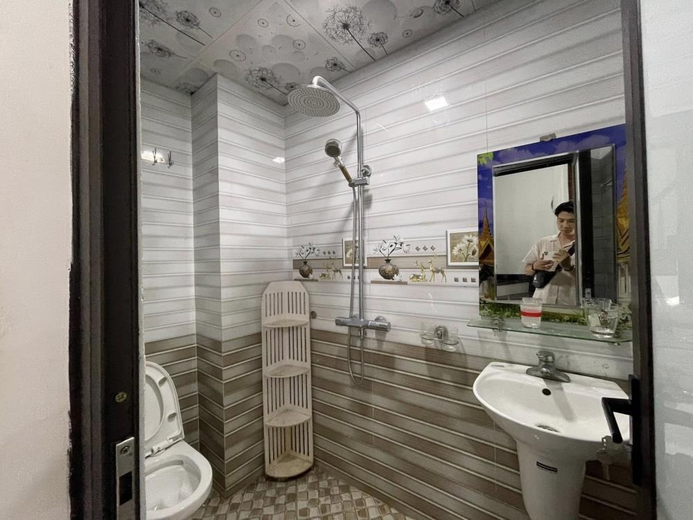 Bán nhà 5 tầng Trần Cung, 30m² - Giá 7.6 tỷ, Ngõ Rộng, Gần Phố