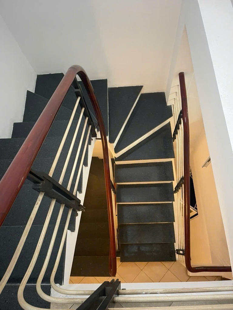 Bán nhà phố Vĩnh Phúc - Ô tô vào nhà - Kinh doanh - 16.8 tỷ