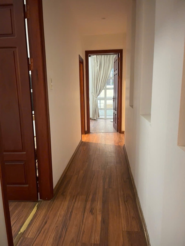 Bán nhà phố Vĩnh Phúc - Ô tô vào nhà - Kinh doanh - 16.8 tỷ