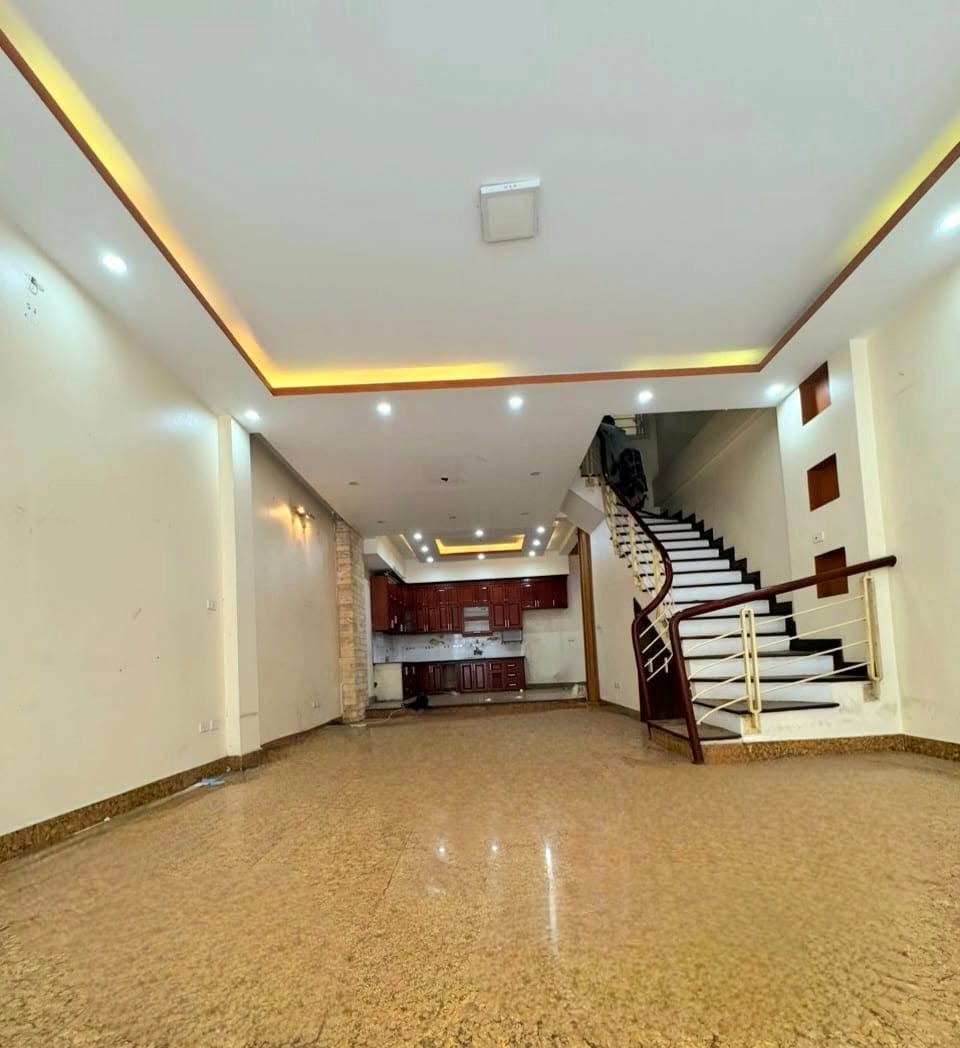 Bán Nhanh Nhà Kẻ Vẽ, Đông Ngạc: 77m2, 4 Tầng, Giá 10.8 Tỷ - Vị Trí Đắc Địa