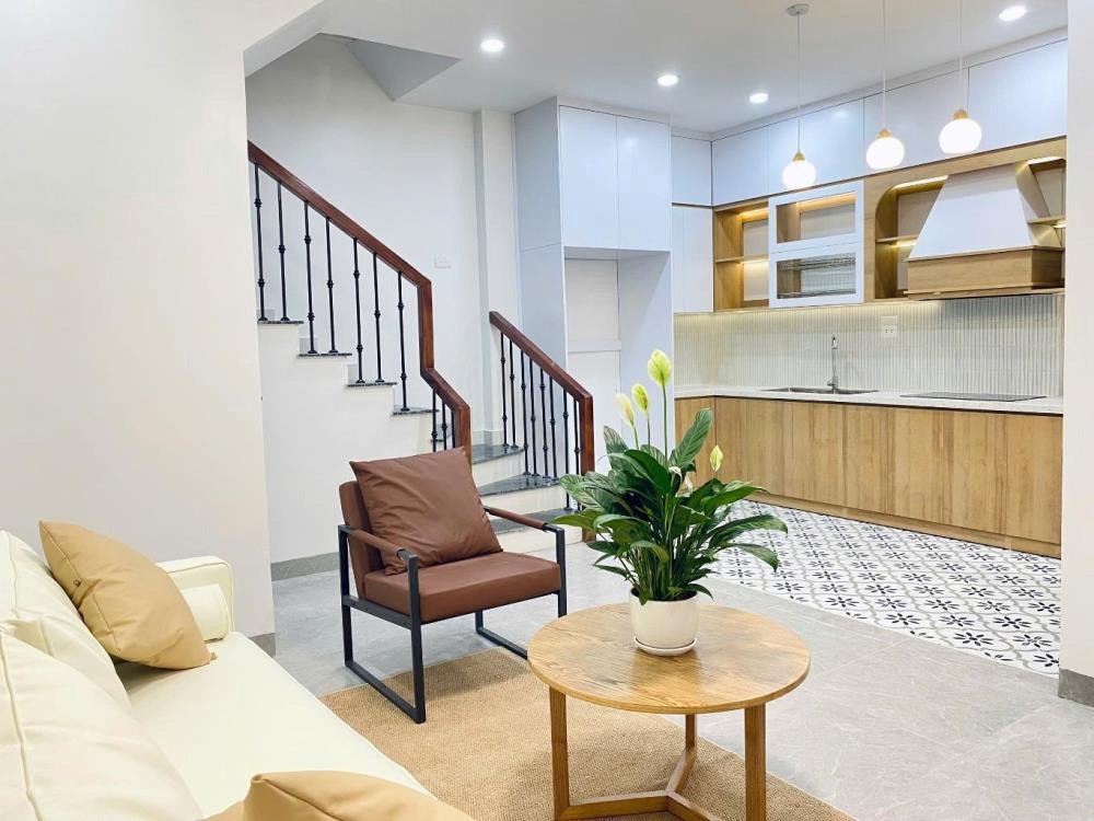 Bán nhà Tây Sơn - Đống Đa: 5 Tầng, 43m2, 7.5 Tỷ - Vị trí đẹp, thiết kế hiện đại