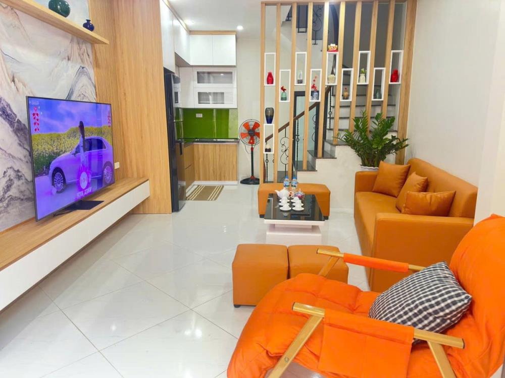 Bán nhà phố Định Công: 39m2, 5 tầng, sổ nở hậu, gần Vành Đai 2.5