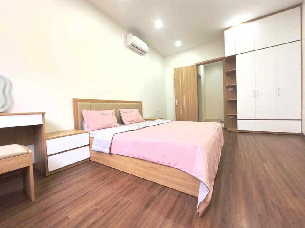 Bán nhà phố Định Công: 39m2, 5 tầng, sổ nở hậu, gần Vành Đai 2.5