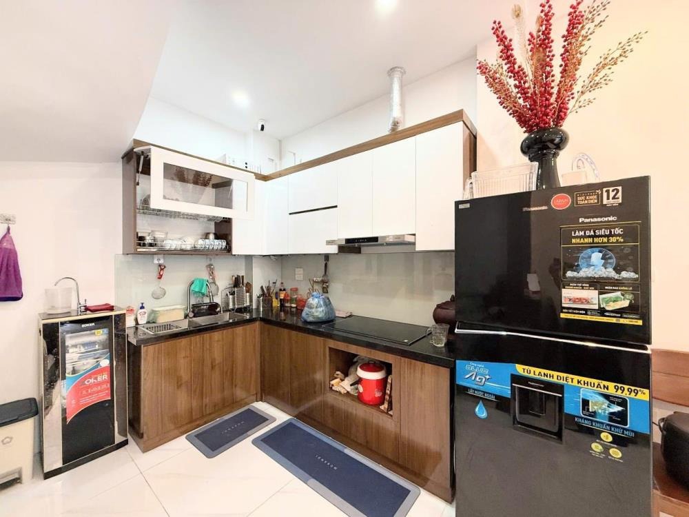 Nhà đẹp Hoàng Mai - 38m2 Full Nội Thất - Ngay Ngã Tư Tam Trinh