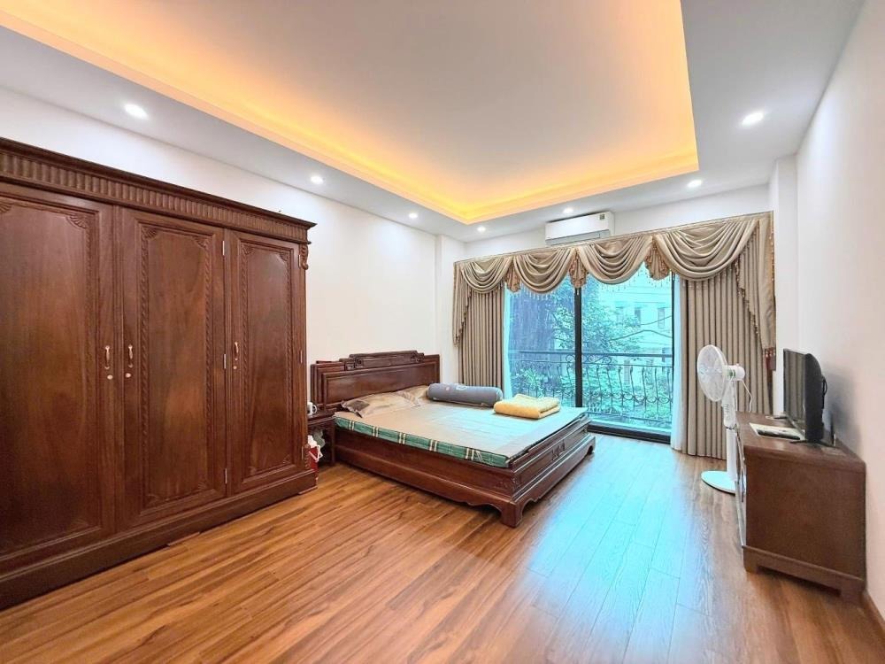 Nhà đẹp Hoàng Mai - 38m2 Full Nội Thất - Ngay Ngã Tư Tam Trinh