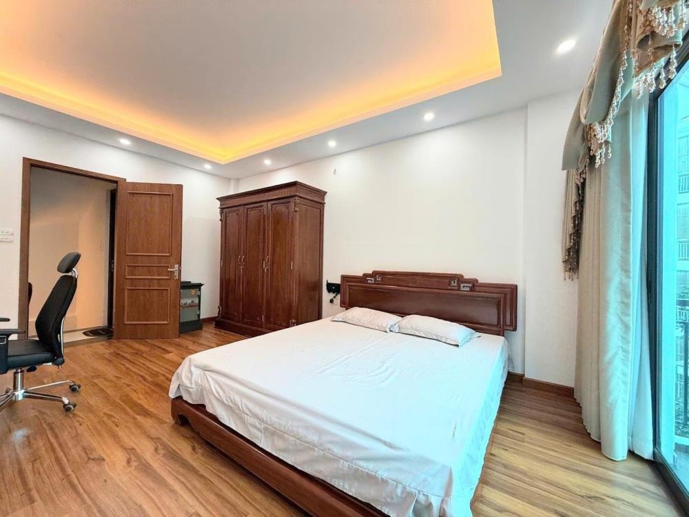 Nhà đẹp Hoàng Mai - 38m2 Full Nội Thất - Ngay Ngã Tư Tam Trinh