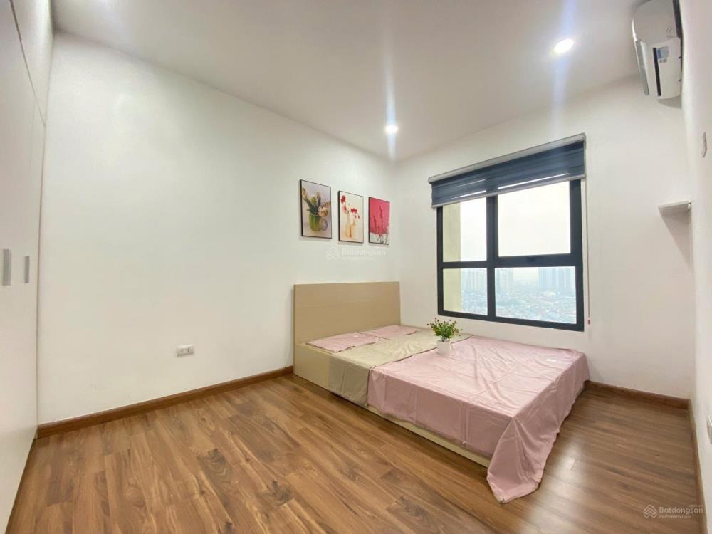 Bán Gấp Căn Hộ 2PN, 80m², Khuất Duy Tiến - Giá 5.1 Tỷ