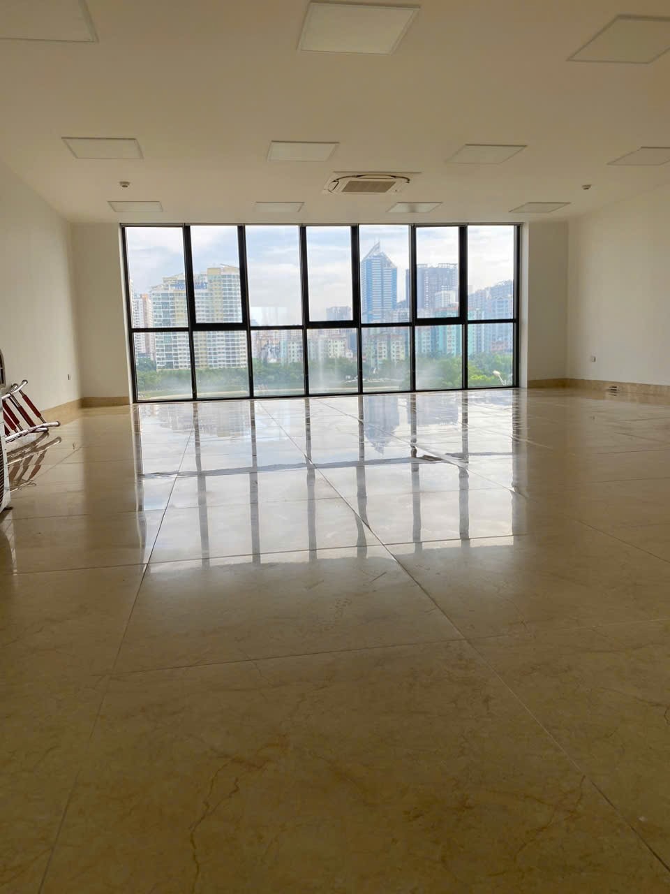 Cho thuê văn phòng Khuất Duy Tiến - 115m2, 230m2 - Giá từ 25 triệu/tháng