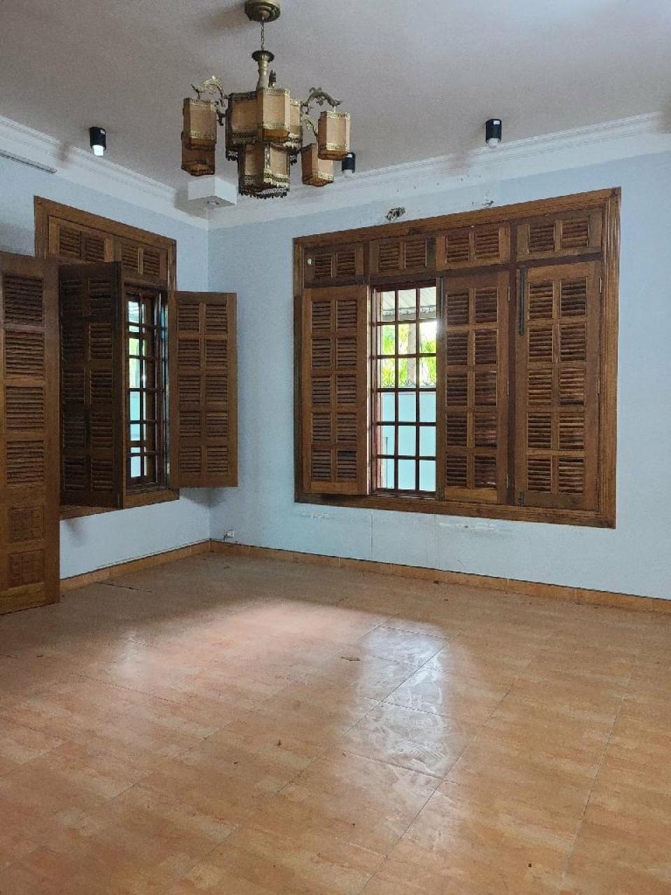 Biệt Thự Góc 3 Tầng, View Sông, 230m2 - Giá 23 Tỷ (TL)