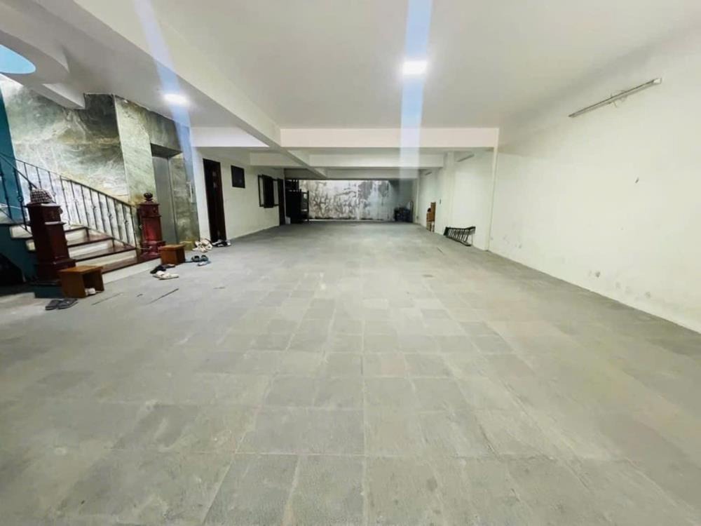 Bán nhà phố Trần Thái Tông - 200m², 5 tầng, có hầm - Cầu Giấy