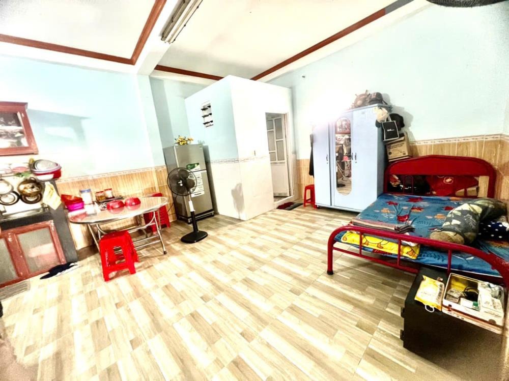 Bán nhà góc 2 mặt tiền Quận 12 - 82m2, giá 5.75 tỷ TL