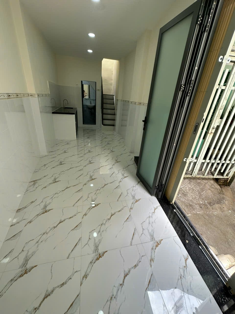 Bán Nhà Đẹp Nguyễn Công Hoan, 3.4 tỷ - 35m2, 2PN, Vị Trí Đắc Địa