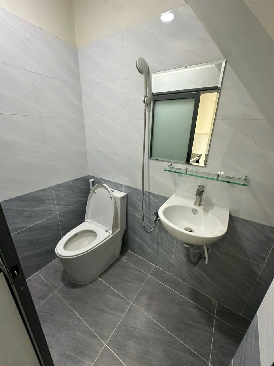 Bán Nhà Đẹp Nguyễn Công Hoan, 3.4 tỷ - 35m2, 2PN, Vị Trí Đắc Địa
