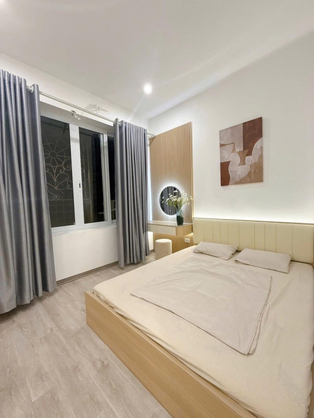 Bán Căn Hộ Tập Thể Láng Hạ, Đống Đa - Lô Góc 3 Mặt Thoáng, Full Nội Thất