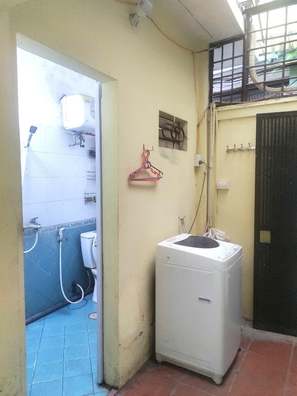 Bán Căn Hộ Tập Thể Láng Hạ, Đống Đa - Vị Trí Đẹp, Giá Tốt