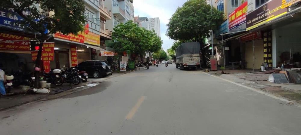Bán nhà mặt phố Hoàng Công - Mậu Lương, 6 tầng, 54m2, giá 15.4 tỷ - KD đỉnh cao