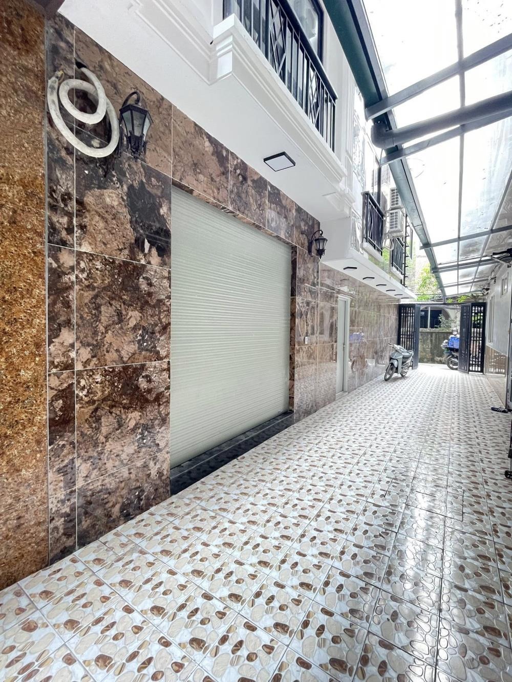 Bán Nhà Yên Hòa 6 Tầng Thang Máy, 30m2, Mặt Tiền 4.5m, Giá 8.9 Tỷ