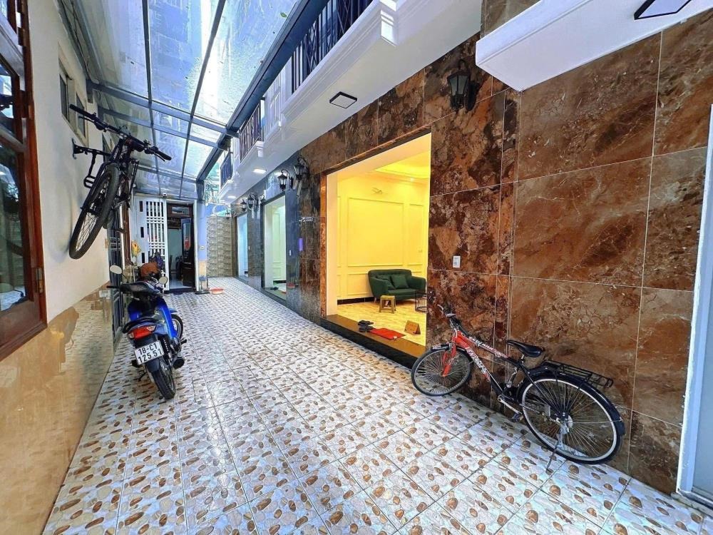 Bán Nhà Yên Hòa 6 Tầng Thang Máy, 30m2, Mặt Tiền 4.5m, Giá 8.9 Tỷ