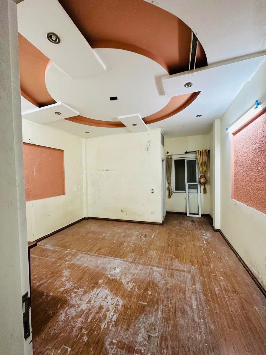 Bán Nhà Phố Thái Thịnh, Đống Đa 76m2, 5 Tầng, Mặt Tiền 4.7m, Giá Tốt