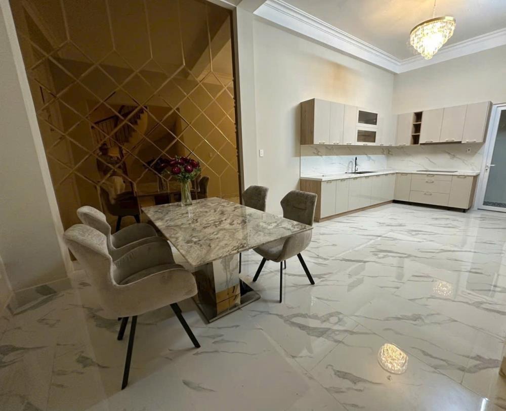 Nhà phố trung tâm Quận 1, nở hậu 6.8m - Giá 25 tỷ