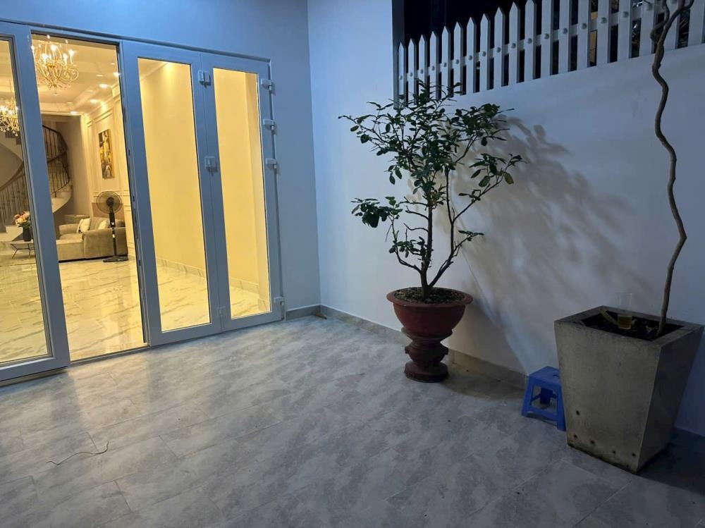 Nhà phố trung tâm Quận 1, nở hậu 6.8m - Giá 25 tỷ
