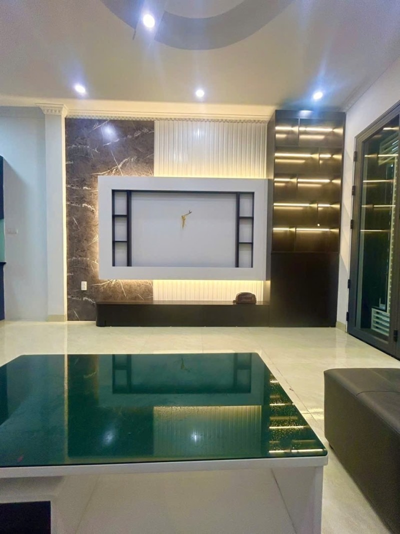 Bán Nhà Phố Đại La - 40m2, 5 Tầng, Mặt Tiền 4.2m, Giá 6.55 Tỷ