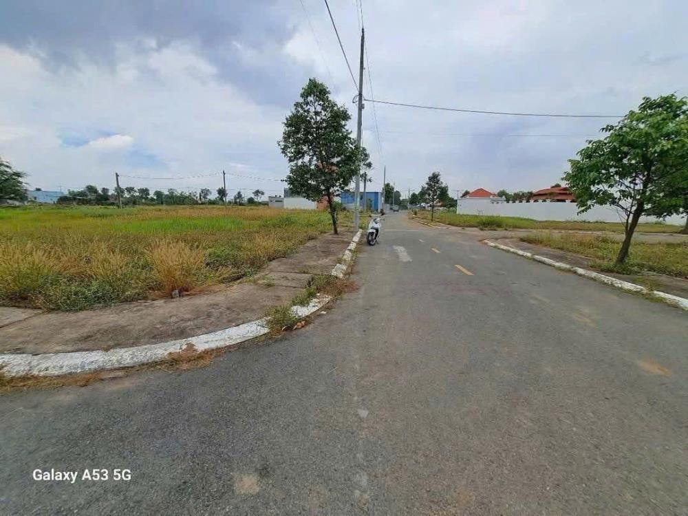 Bán Gấp Lô Đất Đẹp Phước Vĩnh An - Giá 2.2 Tỷ - Full Thổ Cư - SHR