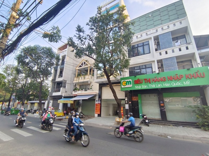 Bán Nhà Mặt Tiền Thạch Lam, Tân Phú - 4 Tầng, 85m² - Giá 12.98 Tỷ