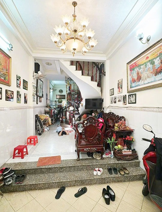 Nhà 4 Tầng Tân Bình: Vị trí đẹp, 45m2, Giá Tốt - Nguyễn Bá Tuyển