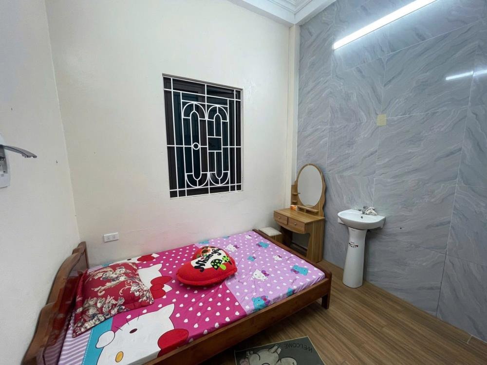 Ô tô đỗ cửa, 6.95 tỷ - Nhà Định Công 4 Tầng, Thiết Kế Hiện Đại