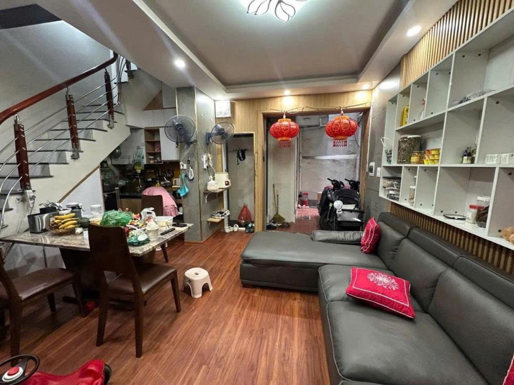 Bán nhà phố Bạch Mai 30m² - 4 tầng, 6 tỷ - Vị trí đẹp, tiện ích đầy đủ