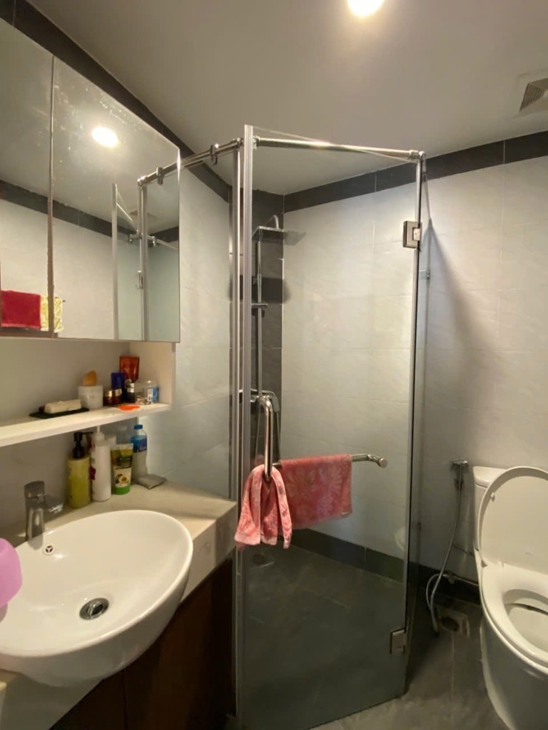 Nhà Xây Mới Phong Cách Hiện Đại - Ngõ Thông Ô Tô Đỗ Tại Ngọc Thụy