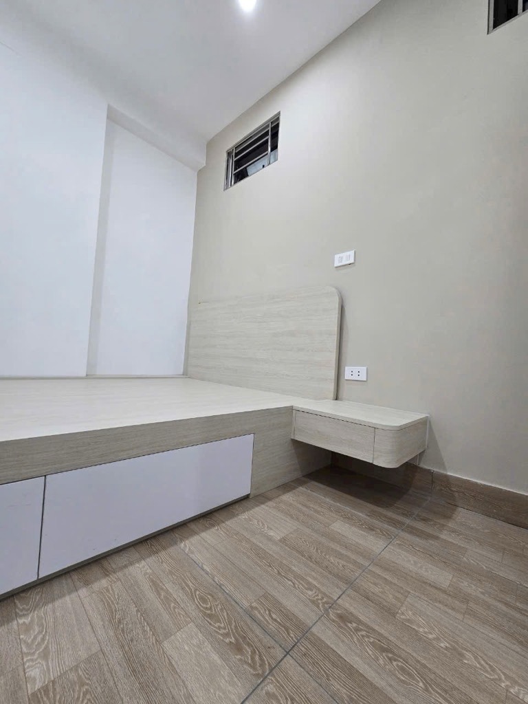 Căn Hộ Tầng 1 Nguyễn Chí Thanh - Ô Tô Đỗ Cửa, Giá Tốt