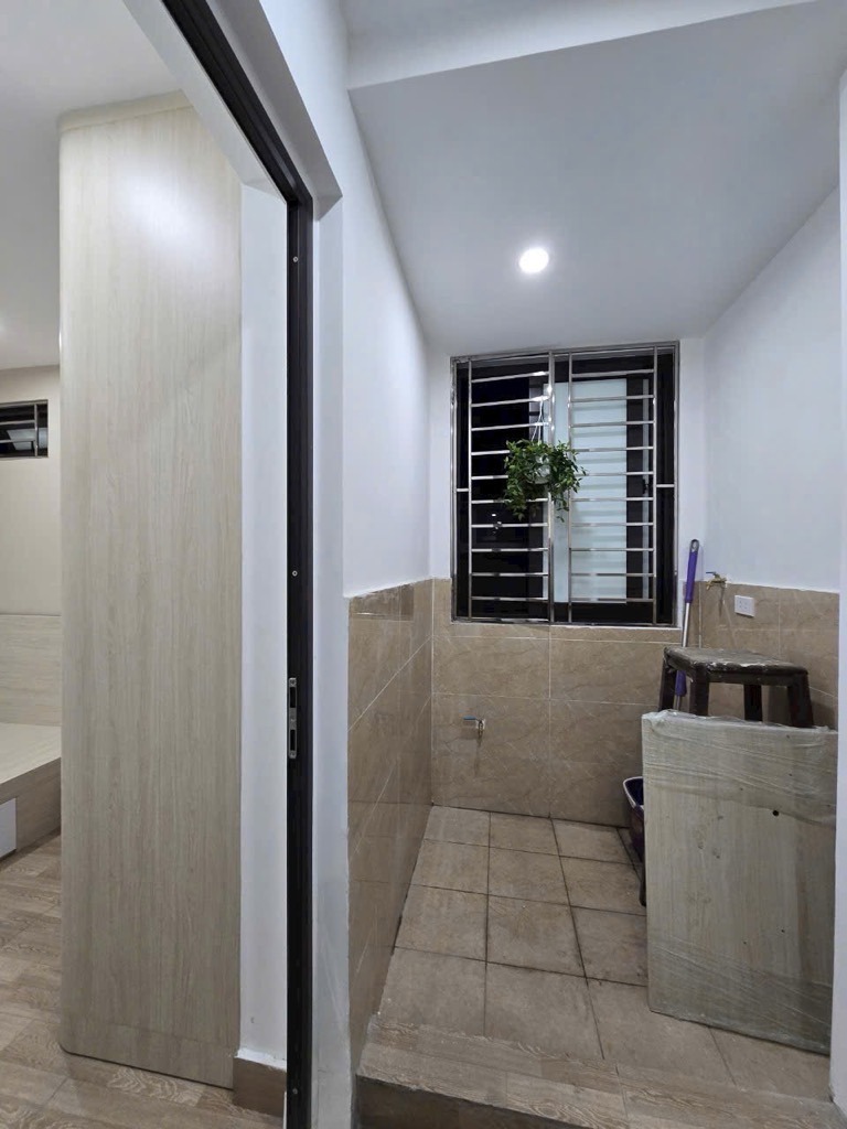 Căn Hộ Tầng 1 Nguyễn Chí Thanh - Ô Tô Đỗ Cửa, Giá Tốt
